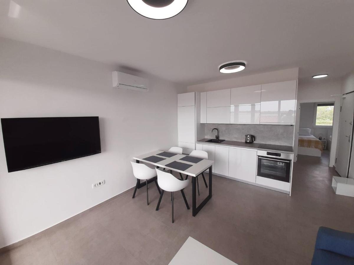 Apartments Anda Nin Exterior photo